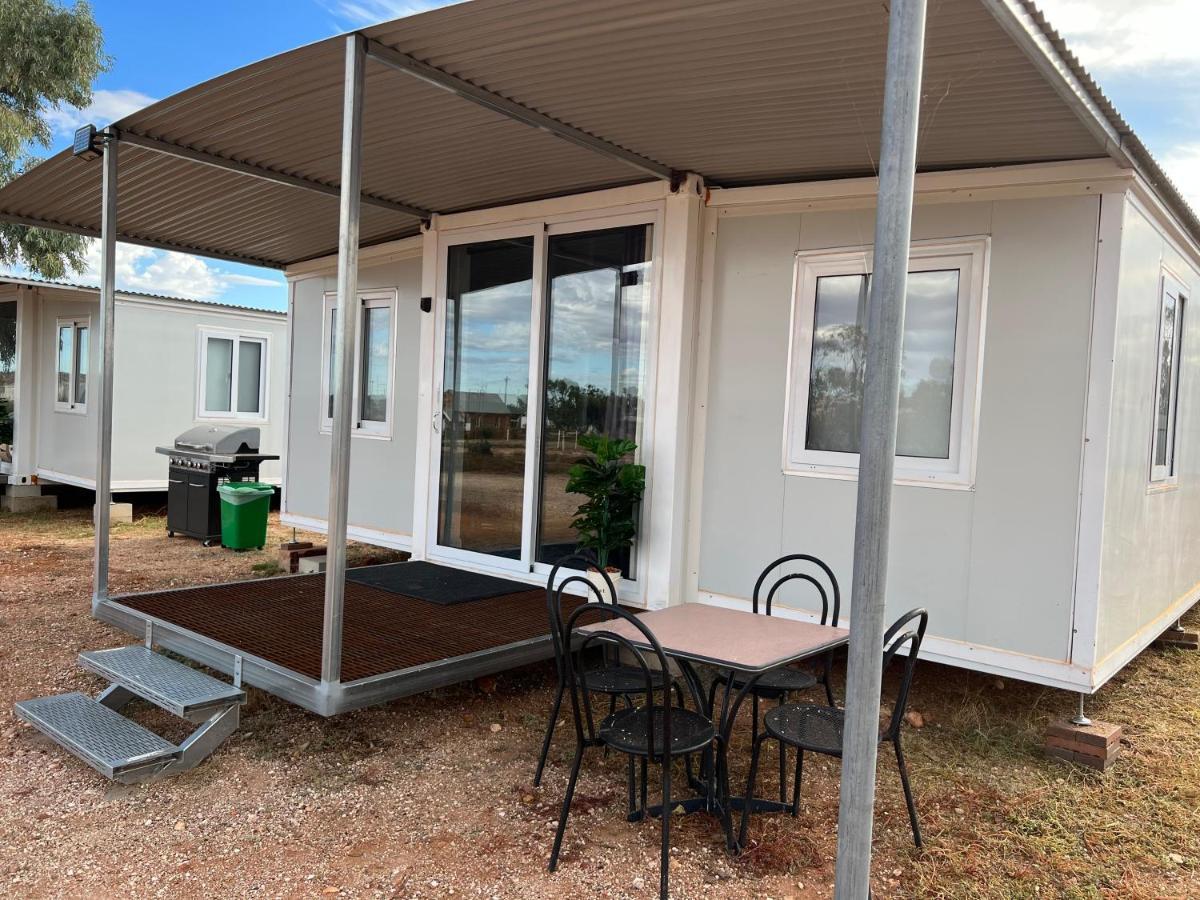 White Cliffs Self Contained Cabin Accommodation Exterior foto