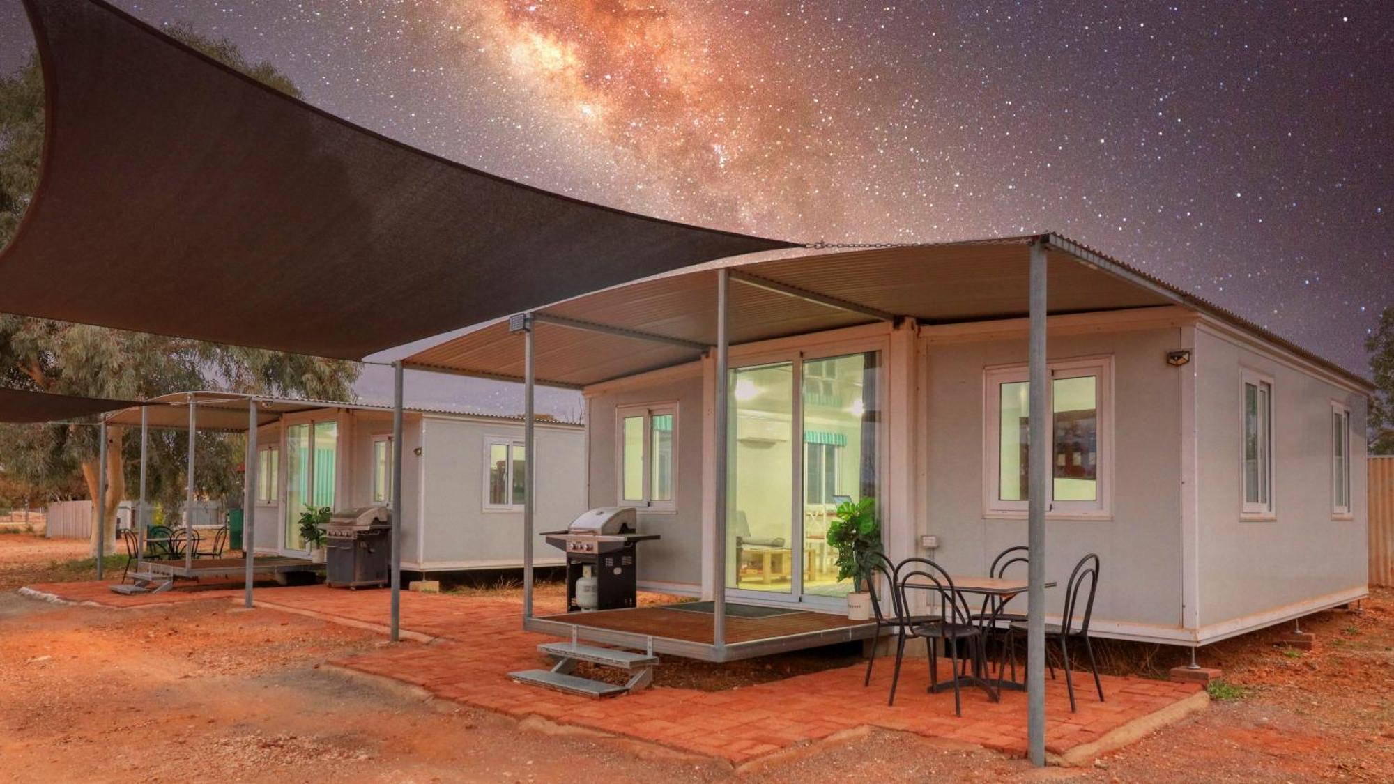 White Cliffs Self Contained Cabin Accommodation Exterior foto